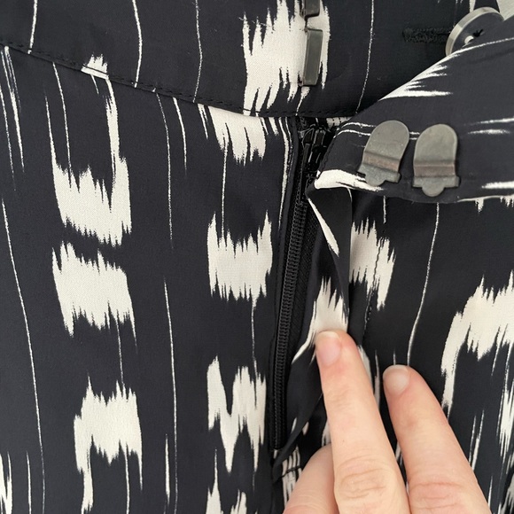 Parker Devlin Pants in Striga - Picture 7 of 9